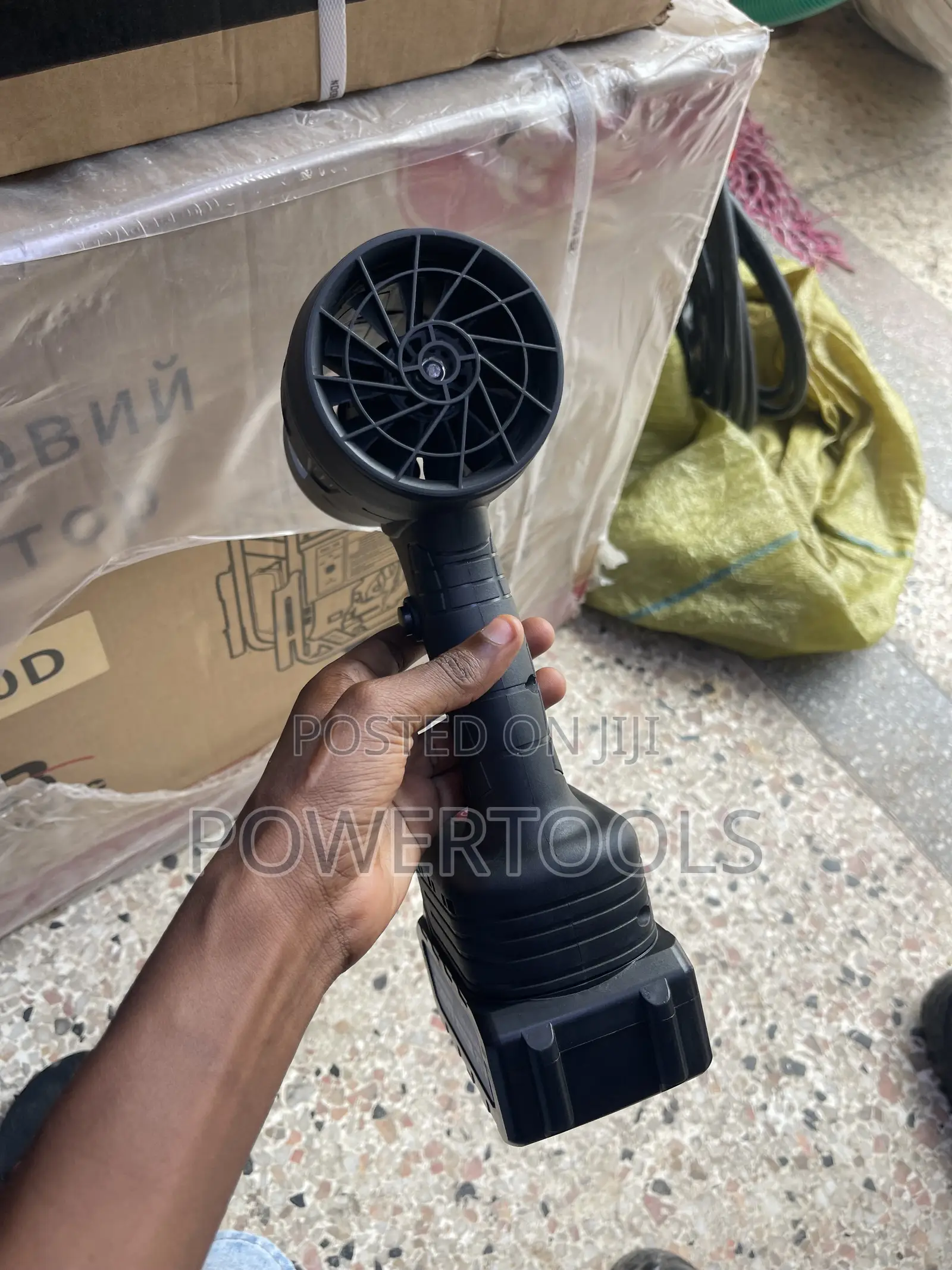 Powerful Cordless Blower