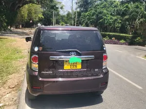 Toyota Corolla Rumion 2008 Maroon