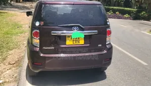 Toyota Corolla Rumion 2008 Maroon