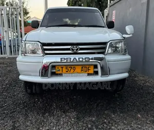 Toyota Land Cruiser Prado 2001 White