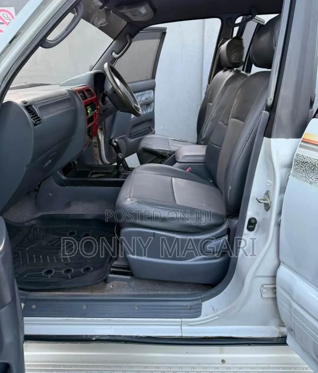 Toyota Land Cruiser Prado 2001 White