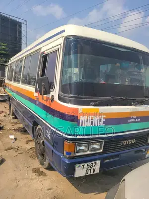 Toyota Coaster 2000 White