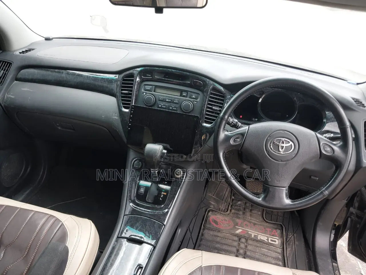 Toyota Kluger 2004 Black