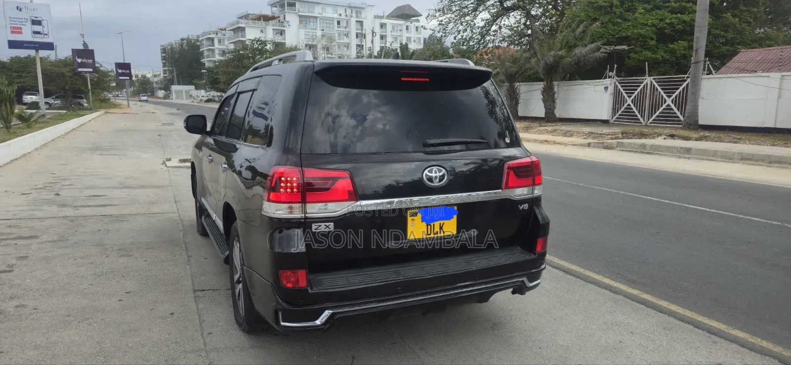 Toyota Land Cruiser 4.6 V8 ZX 2017 Black