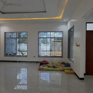 4bdrm Mansion in Goba for sale
