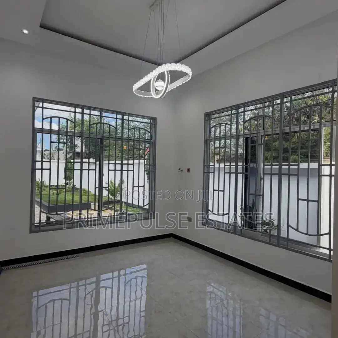 4bdrm Mansion in Goba for sale