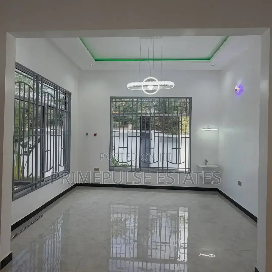 4bdrm Mansion in Goba for sale