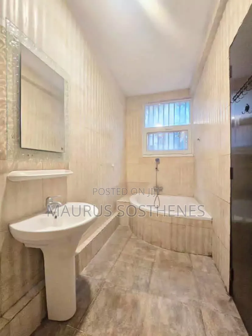4bdrm House in Oyster Bay for rent
