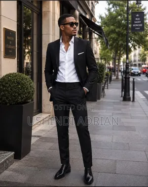 gentleman's Royale Suitbrand: Bagozza2 Pieces Suit
