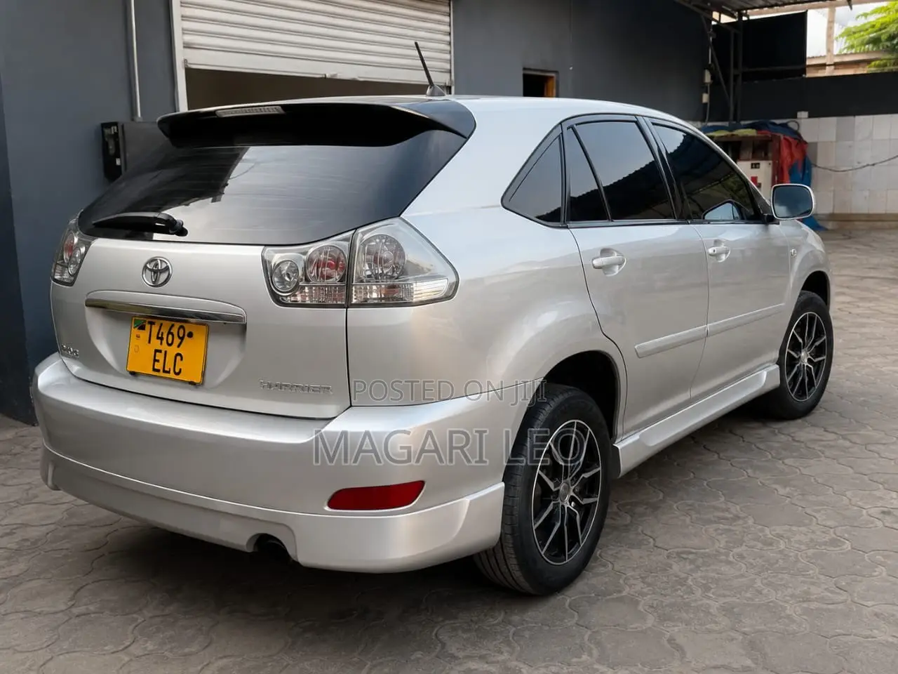 Toyota Harrier 2.4 2006 Black