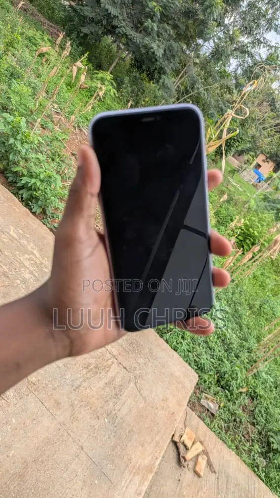 Apple iPhone 11 64 GB Purple