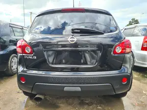 Nissan Dualis 2011 Black