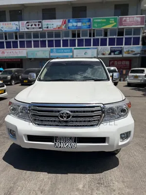 Toyota Land Cruiser 2012 White