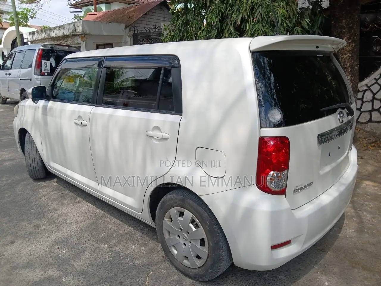 Toyota Corolla Rumion 2009 White