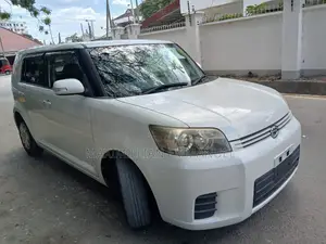 Toyota Corolla Rumion 2009 White