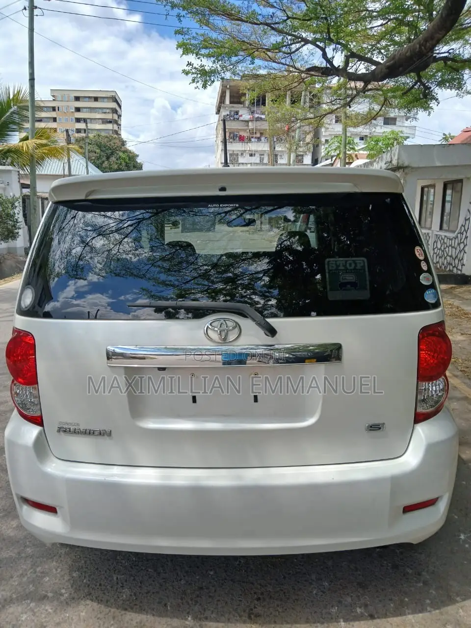 Toyota Corolla Rumion 2009 White