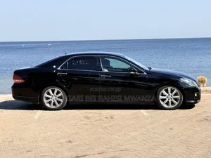 Toyota Crown 2009 Black