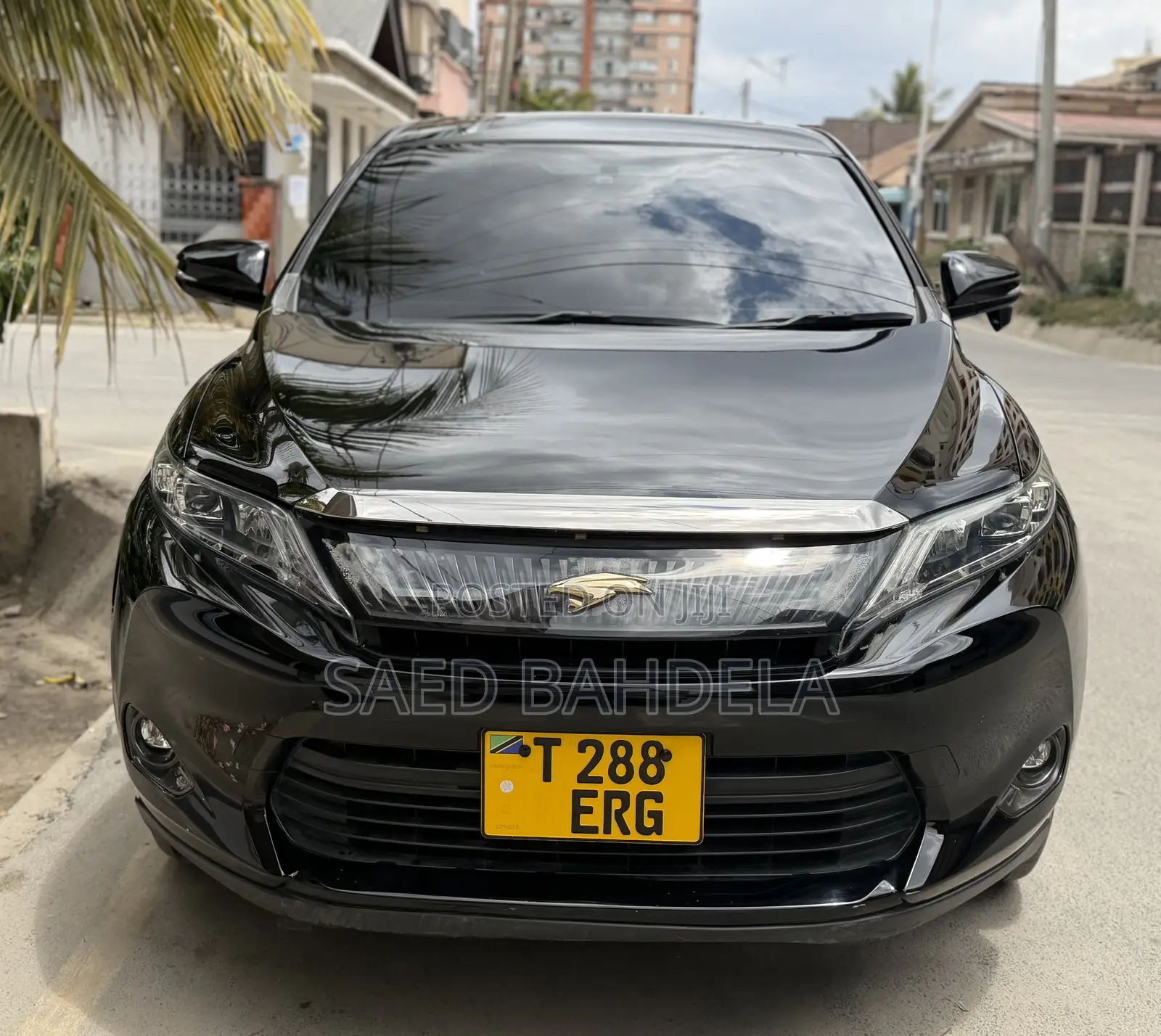 Toyota Harrier 2.0 2016 Black