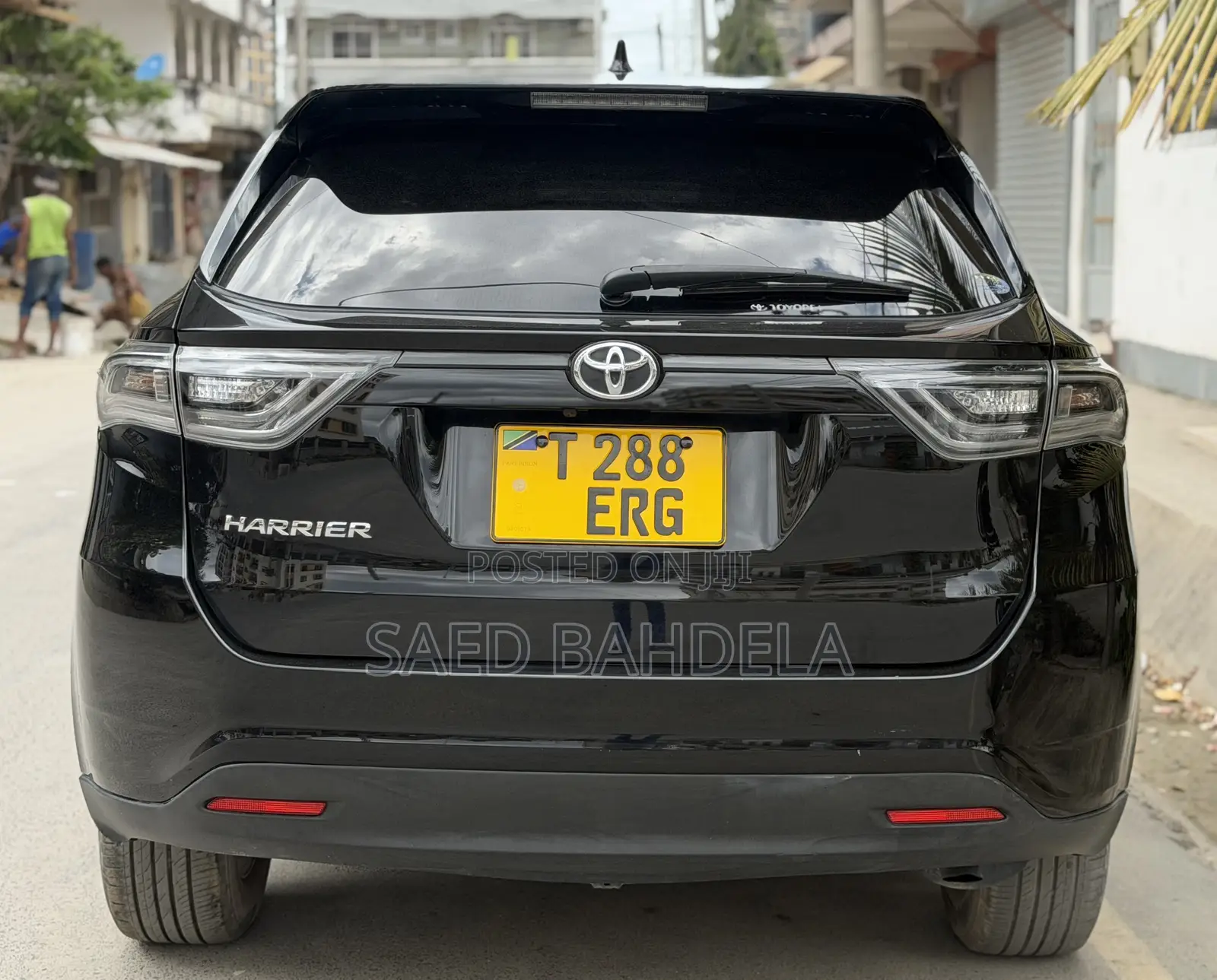 Toyota Harrier 2.0 2016 Black