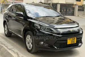 Toyota Harrier 2.0 2016 Black