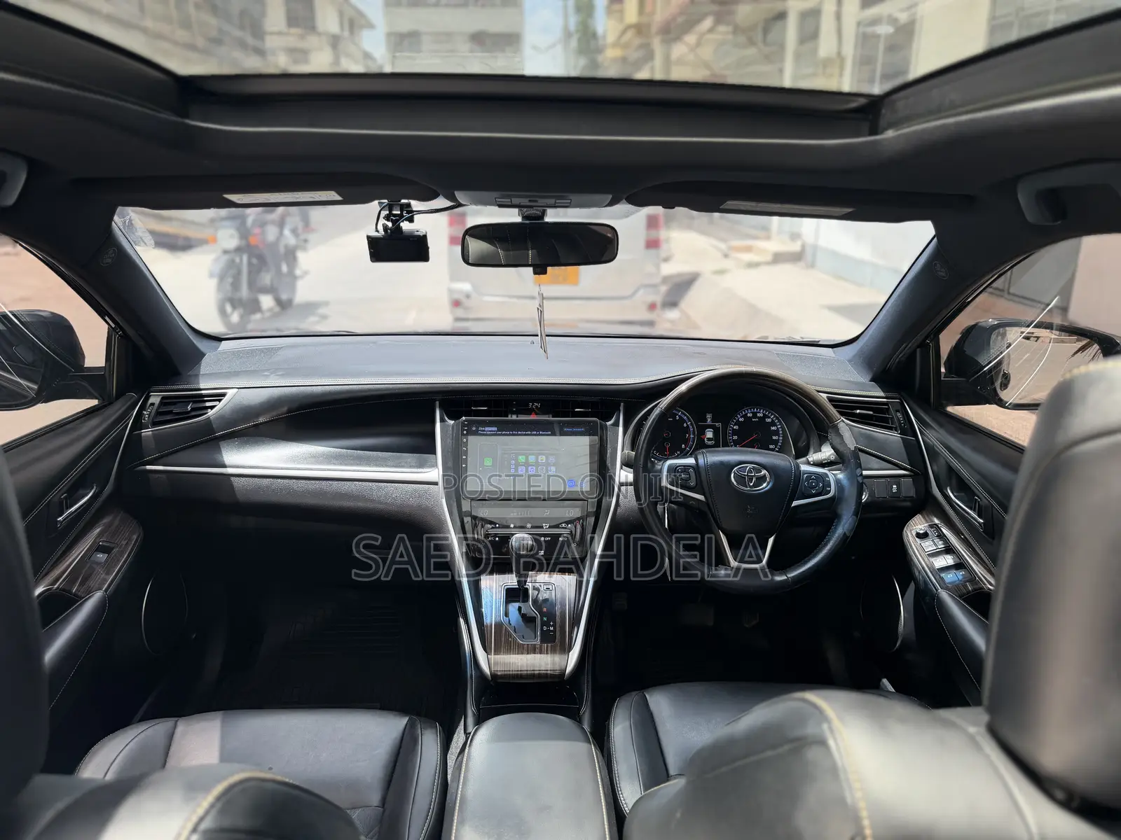 Toyota Harrier 2.0 2016 Black