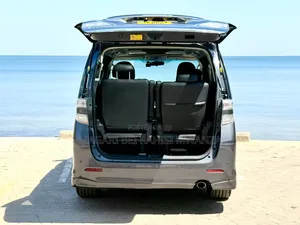 Toyota Vellfire 2010 Silver