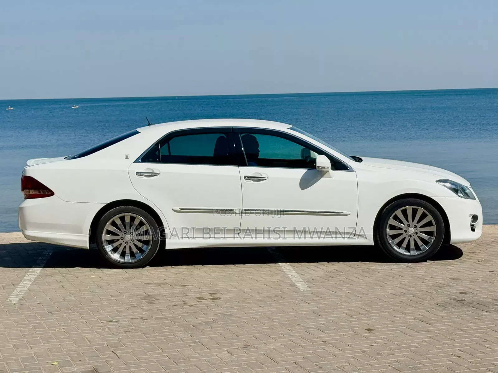 Toyota Crown 2008 White