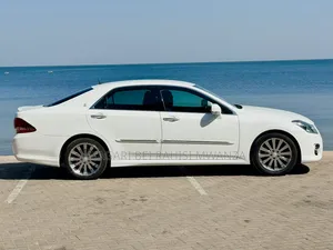 Toyota Crown 2008 White
