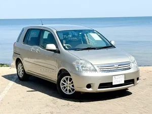 Toyota Raum 2004 Silver
