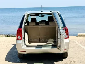 Toyota Raum 2004 Silver