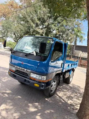 Mitsubishi Canter Tipper Blue 1994