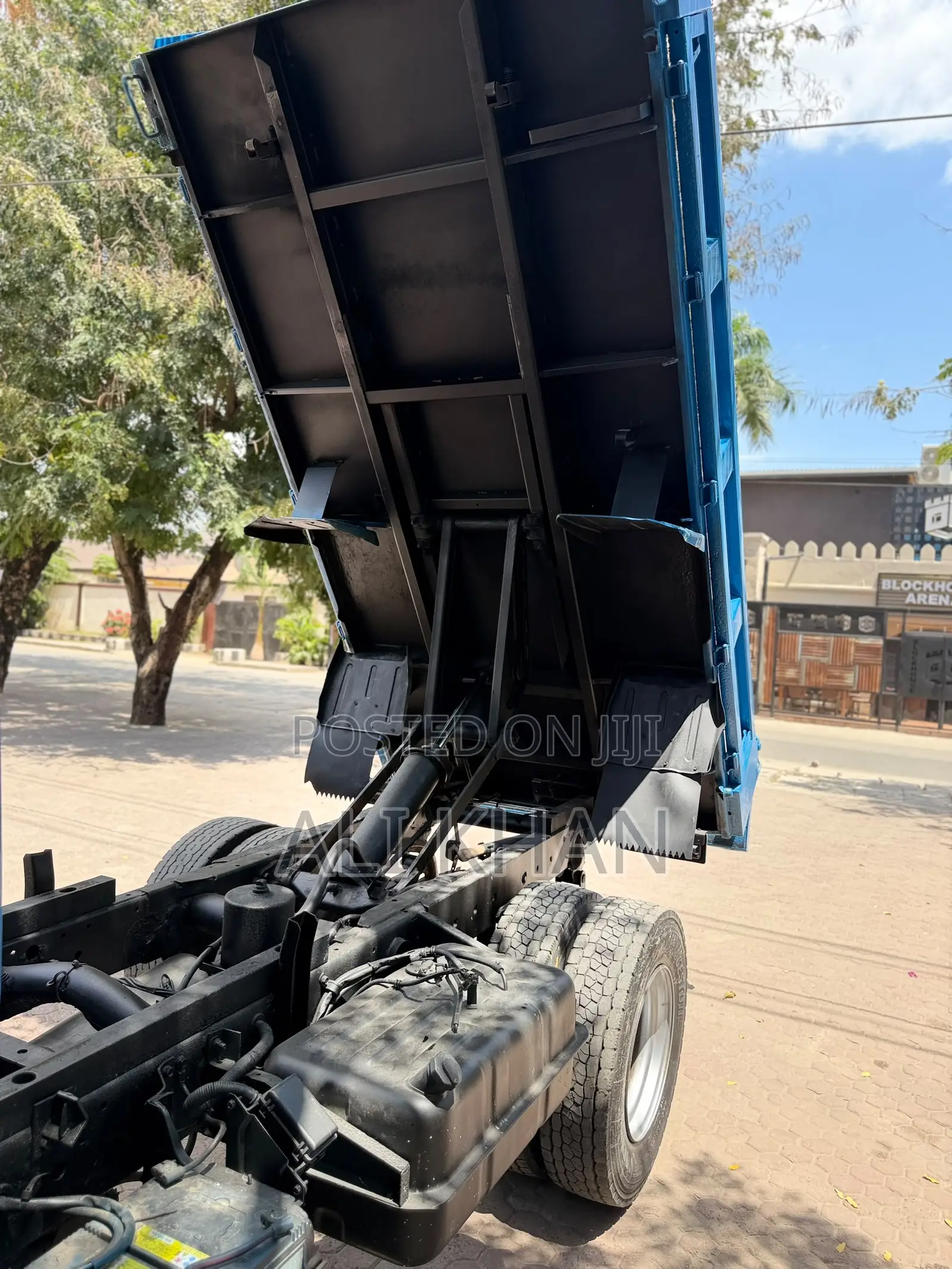 Mitsubishi Canter Tipper Blue 1994