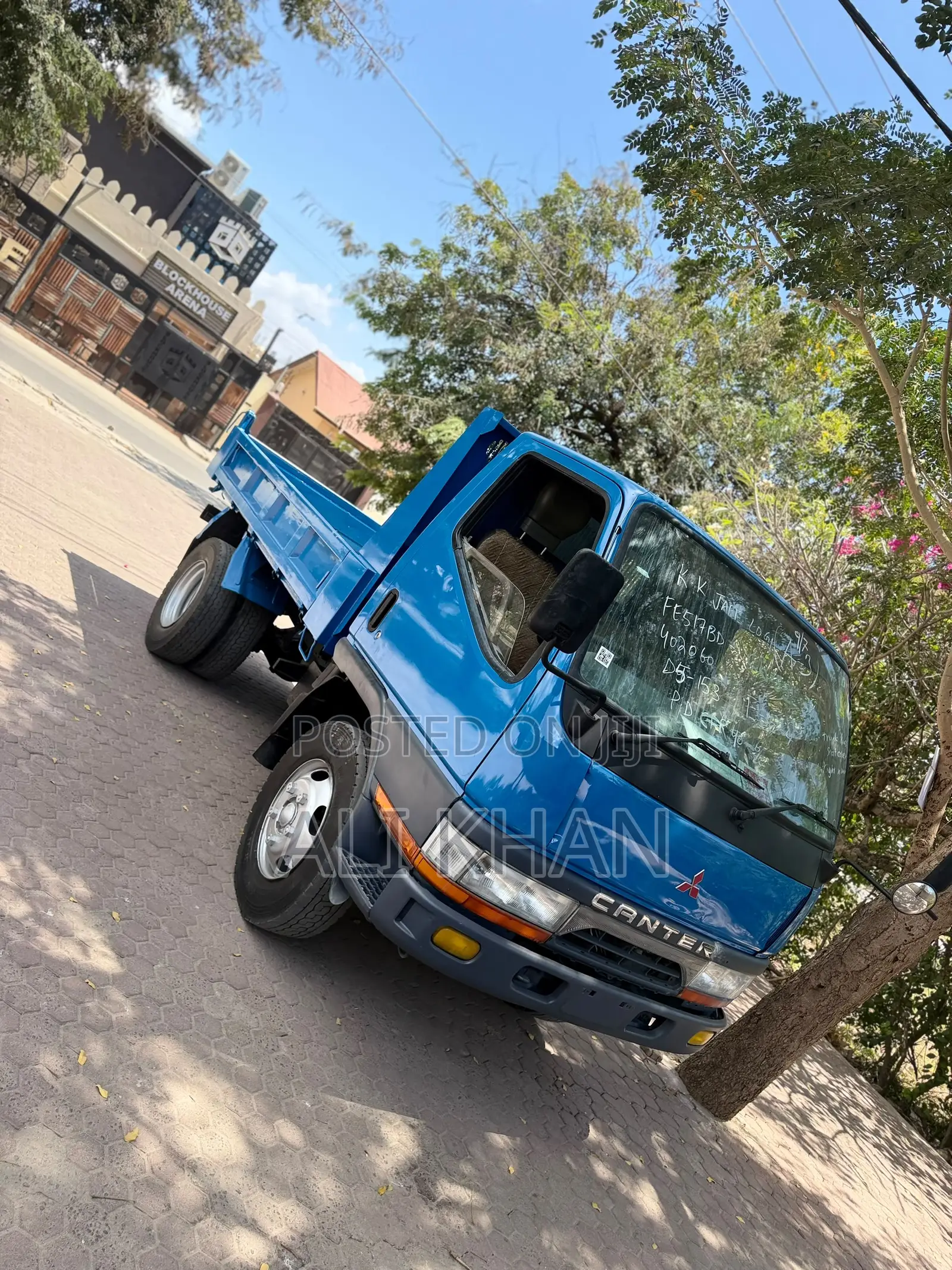 Mitsubishi Canter Tipper Blue 1994