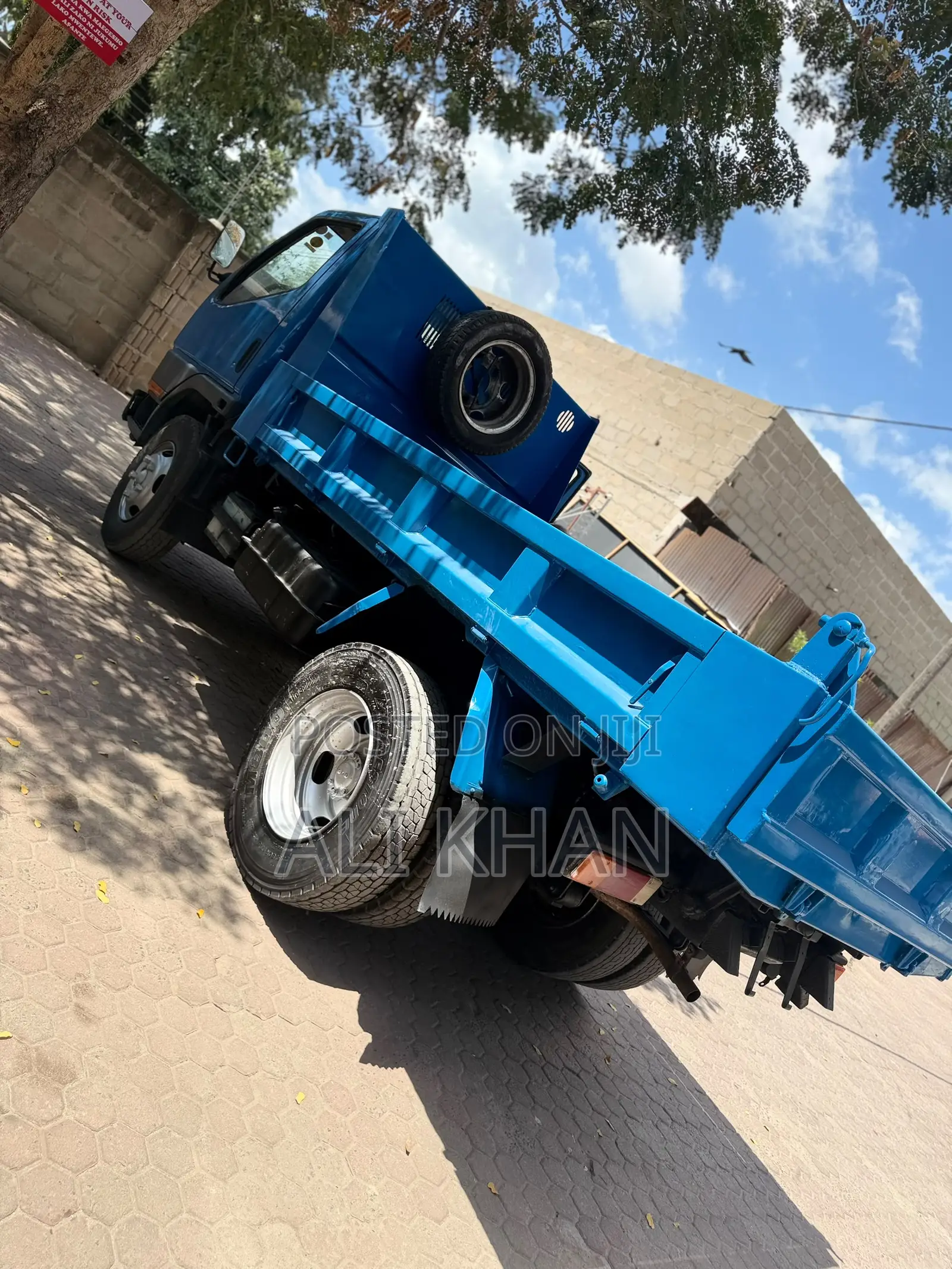 Mitsubishi Canter Tipper Blue 1994