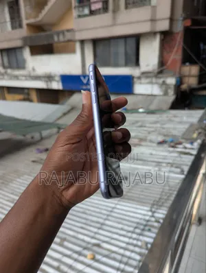Apple iPhone 11 64 GB Purple