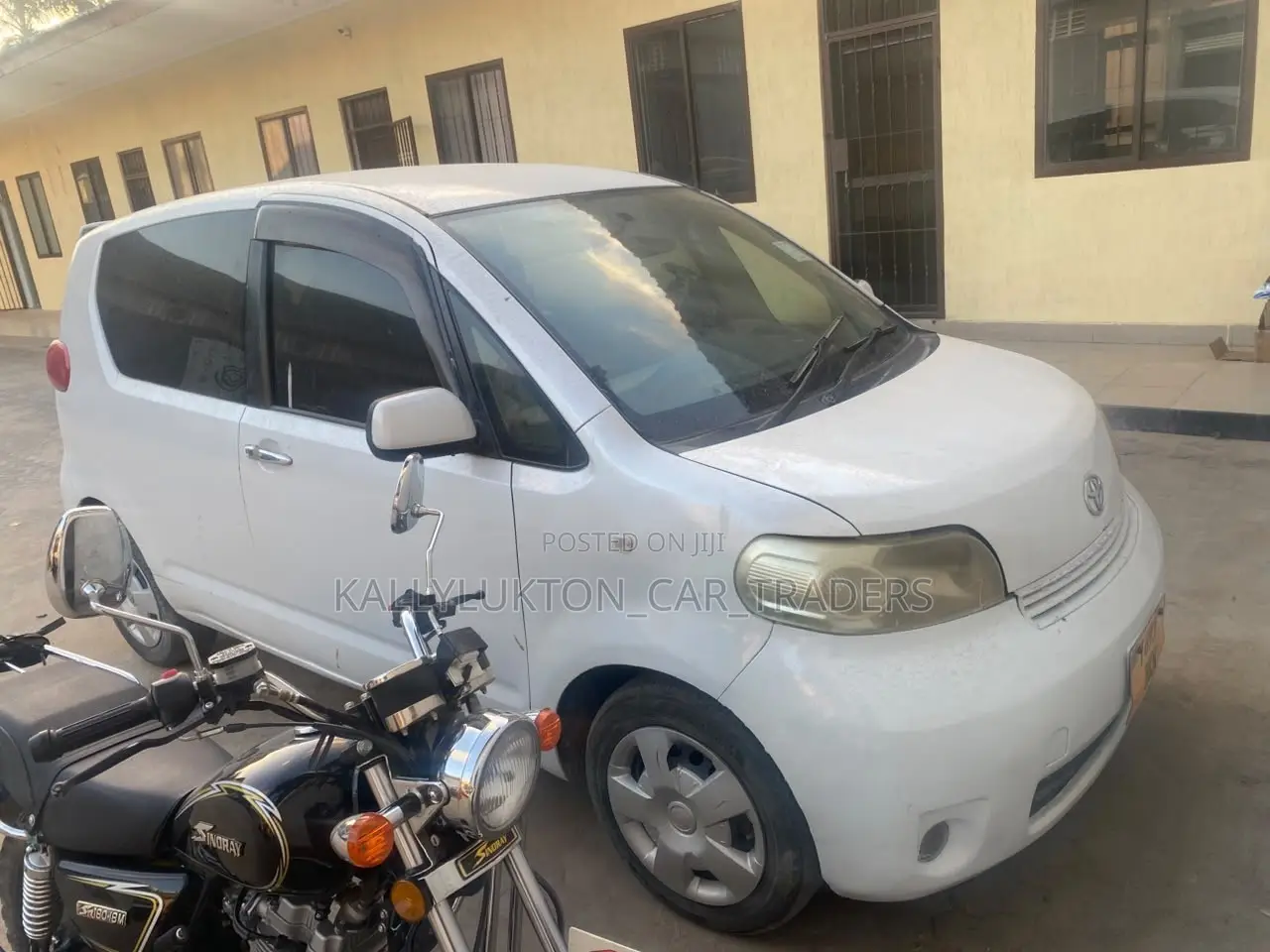 Toyota Porte 2005 White