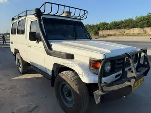 Toyota Land Cruiser 90 1997 White