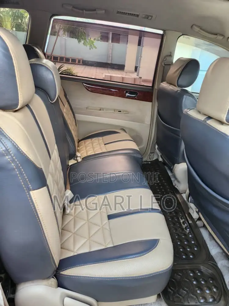 Toyota Ipsum 2005 Blue