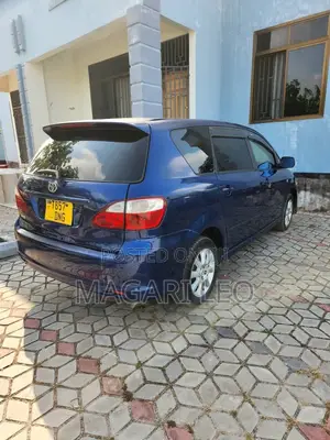 Toyota Ipsum 2005 Blue