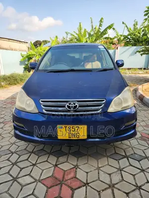 Toyota Ipsum 2005 Blue