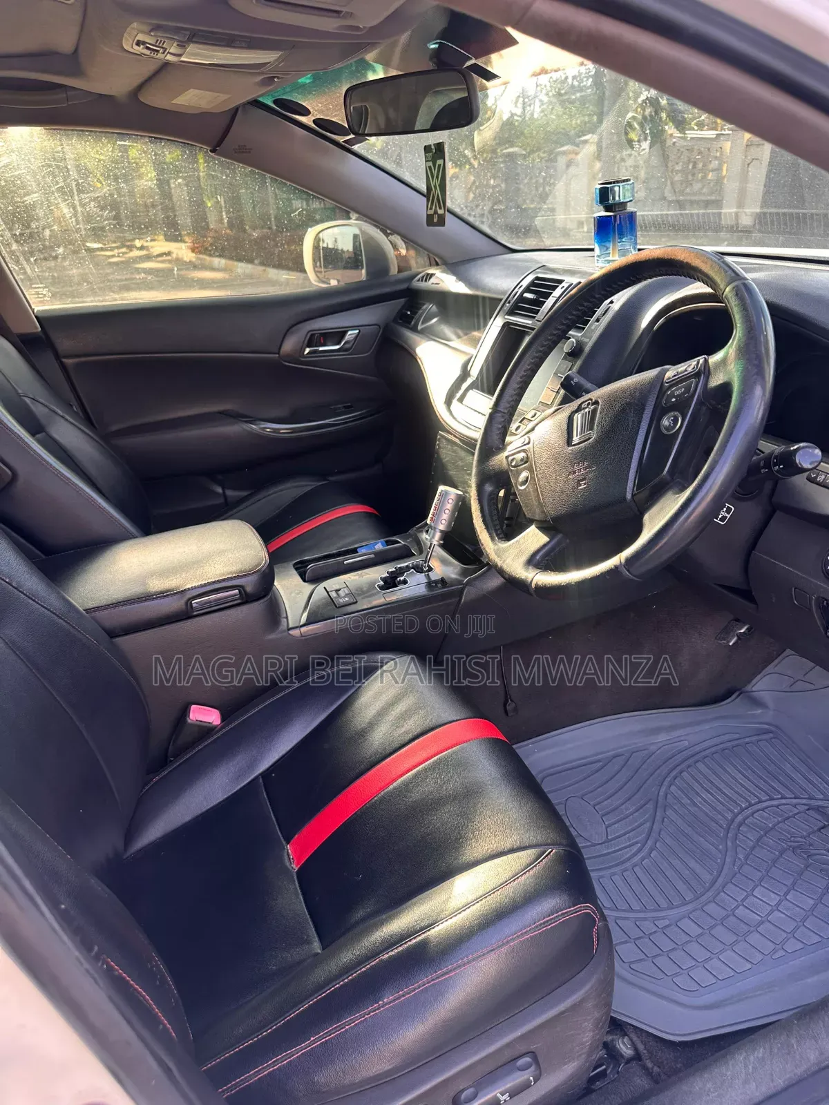 Toyota Crown 2009 White