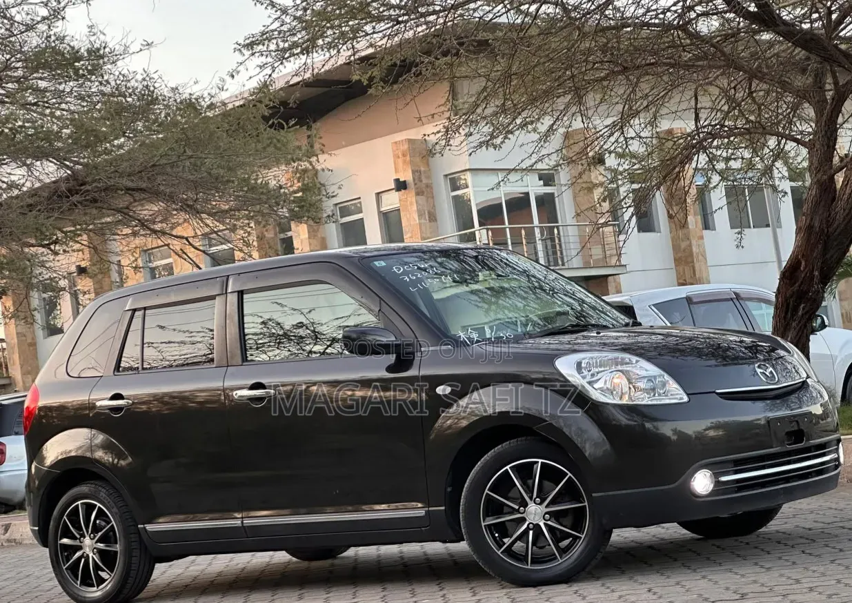 Mazda Verisa 2013 Black