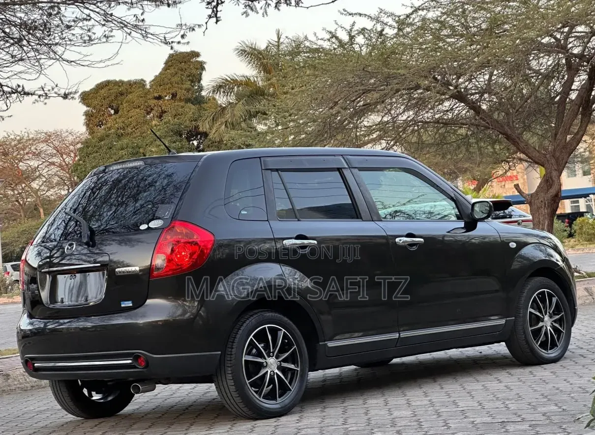 Mazda Verisa 2013 Black