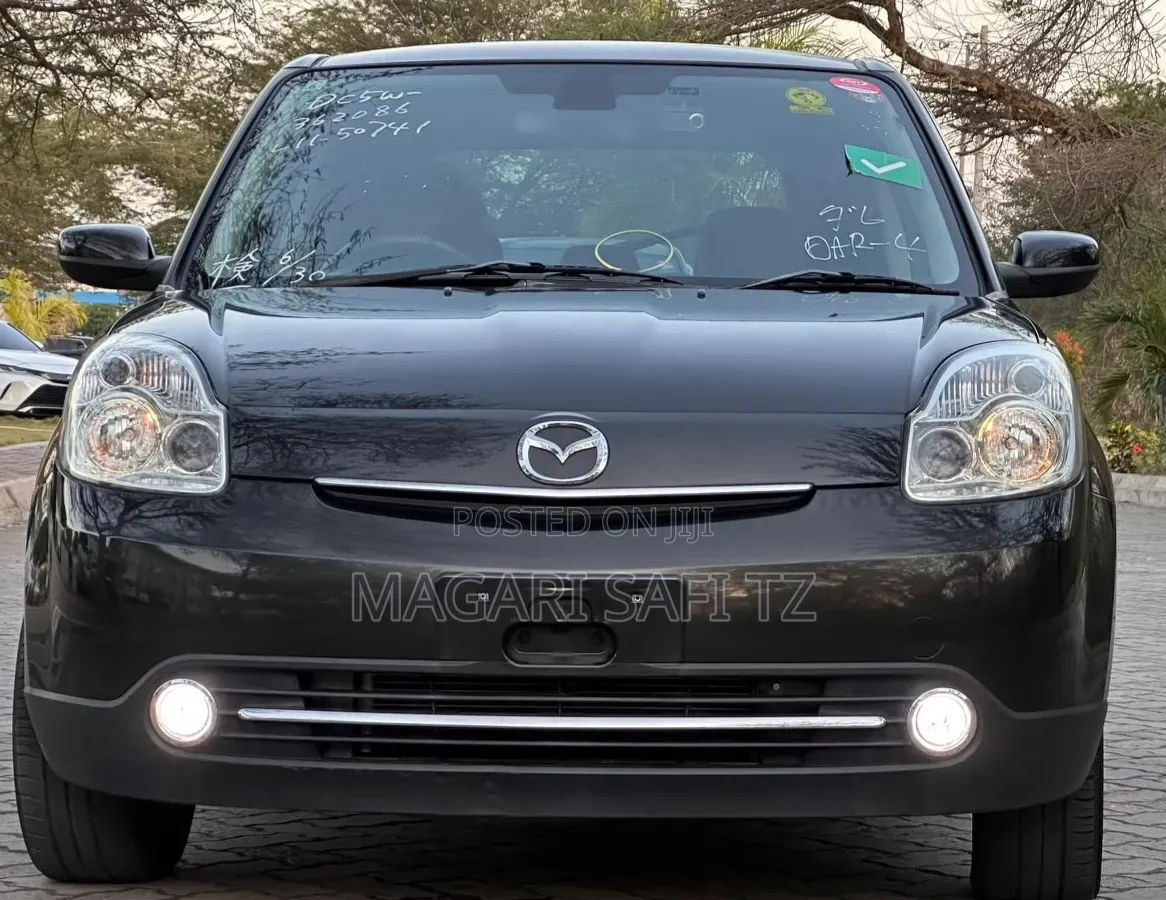 Mazda Verisa 2013 Black
