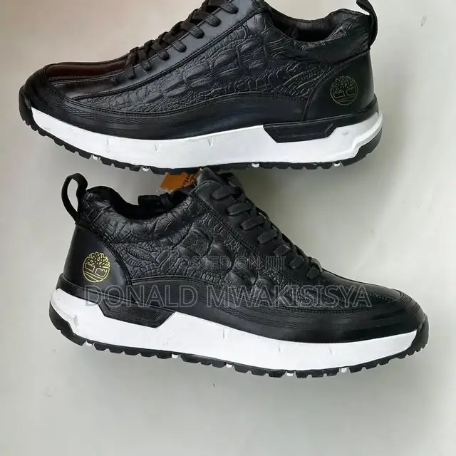 Hidden Roops Sneakers