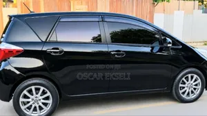 Toyota Ractis 2012 Black