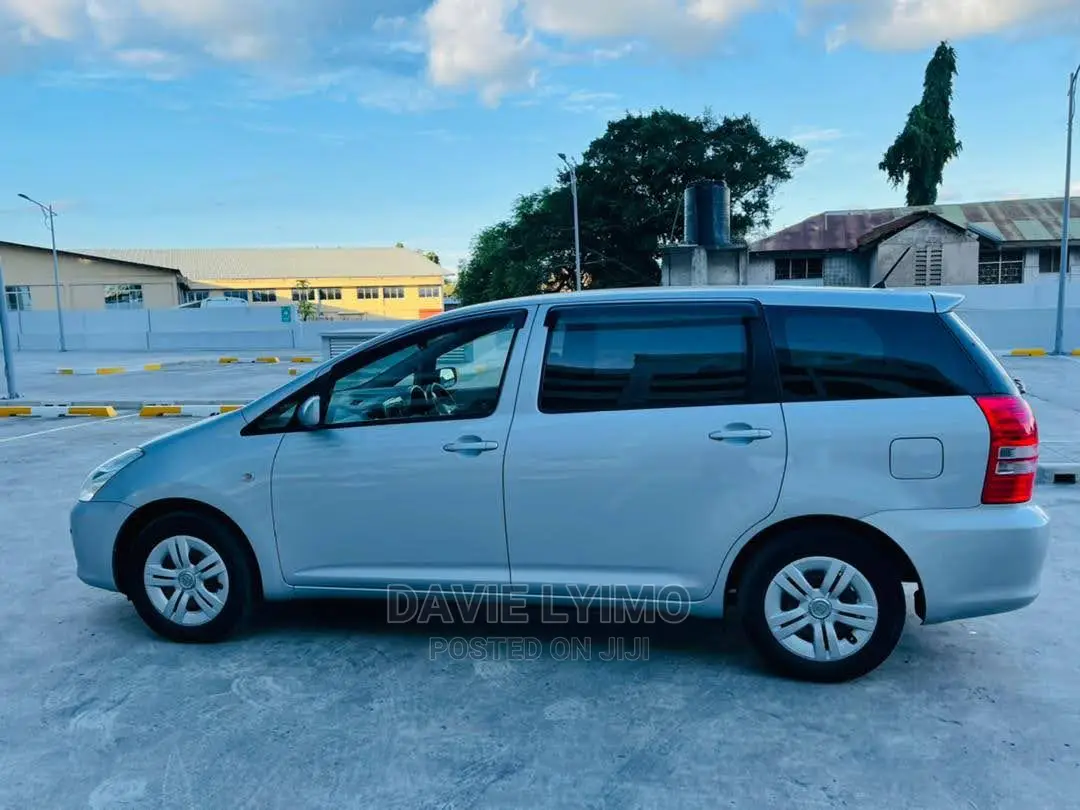 Toyota Wish 2003 Silver