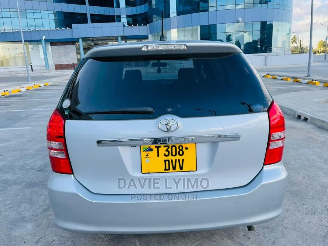 Toyota Wish 2003 Silver