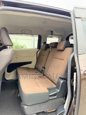 Toyota Sienta 1.5 AWD 2016 Black
