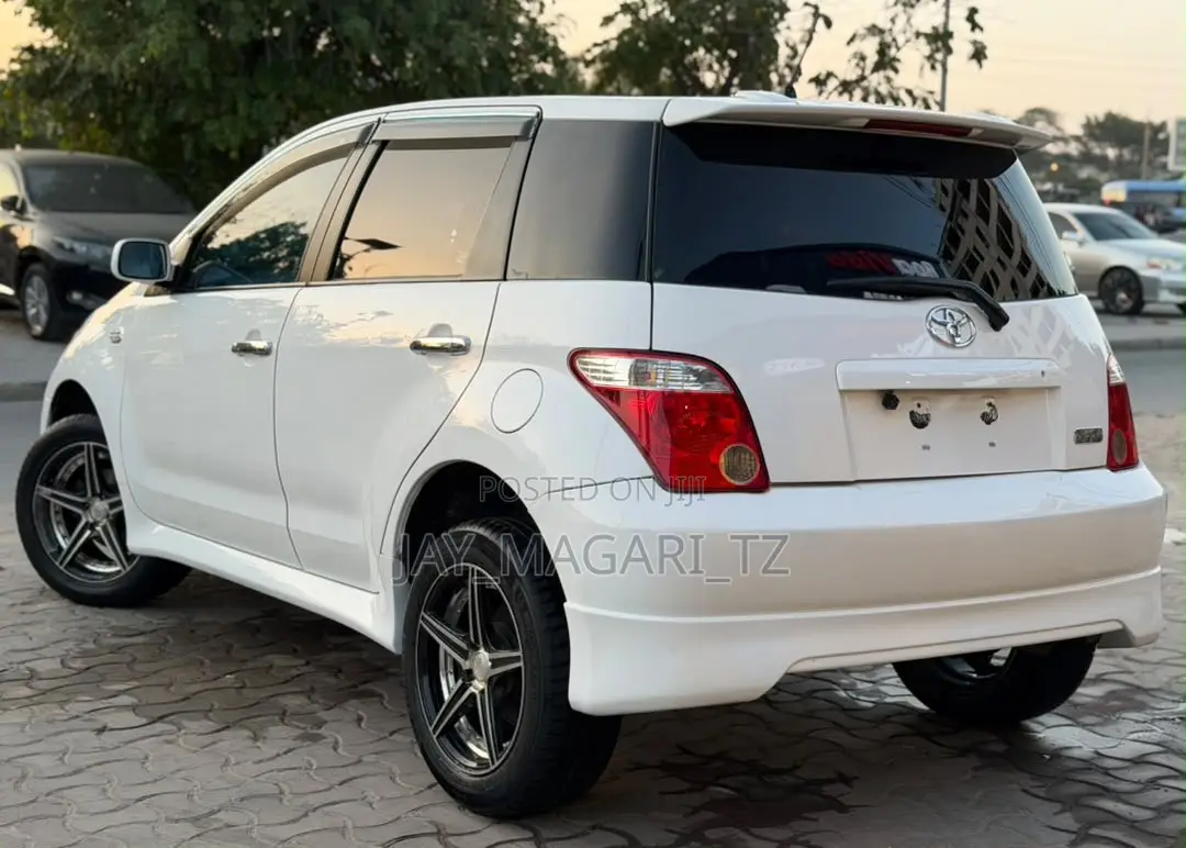 Toyota IST 2004 White